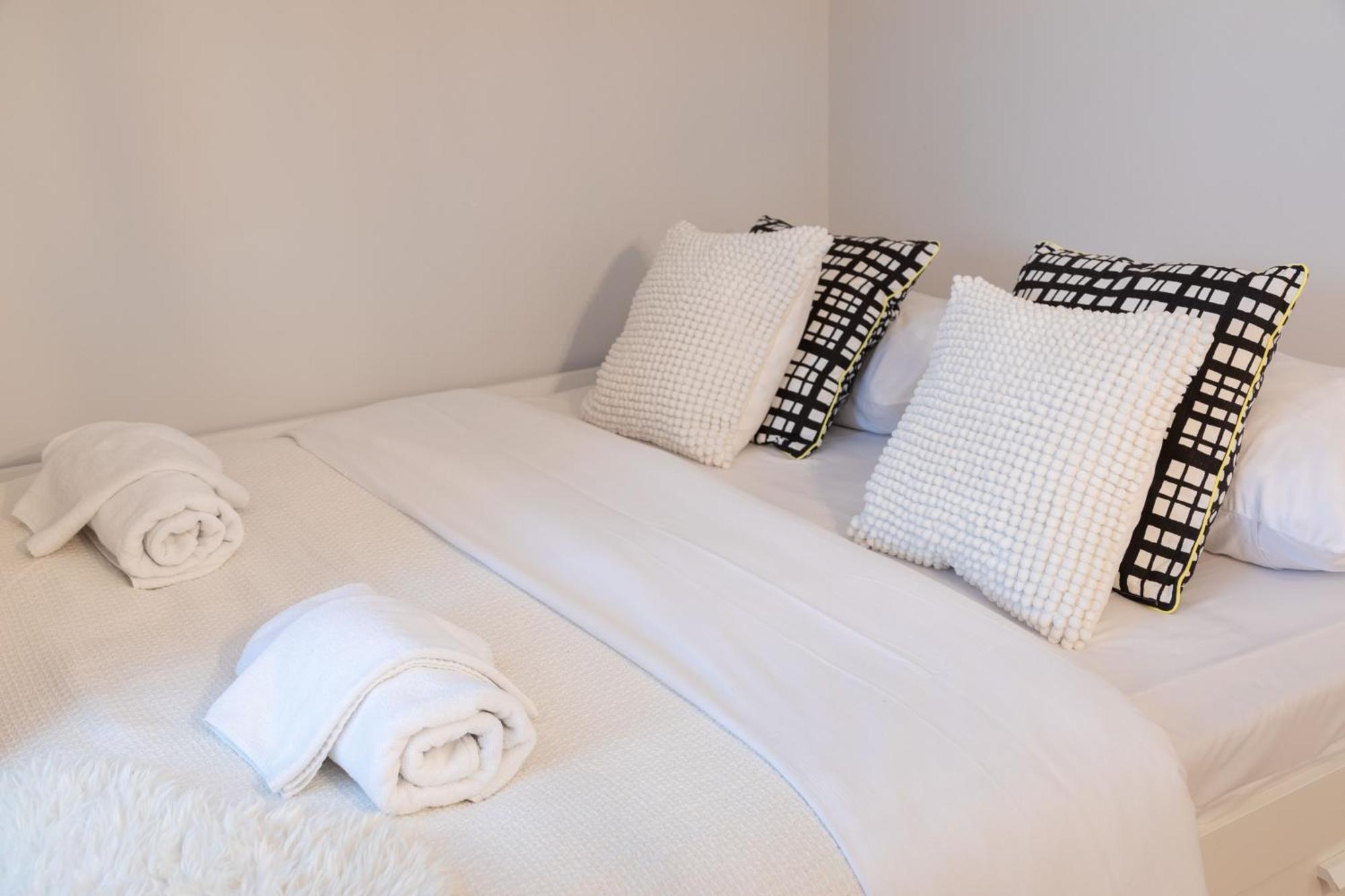 Modern Studio Near British Square زغرب المظهر الخارجي الصورة