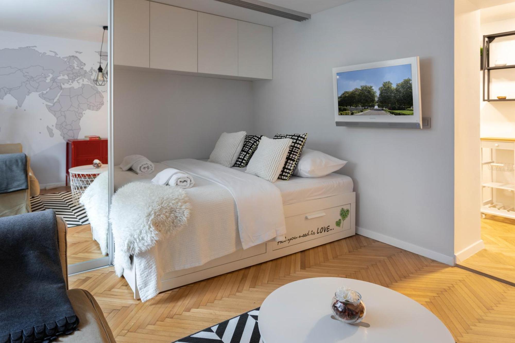 Modern Studio Near British Square زغرب المظهر الخارجي الصورة